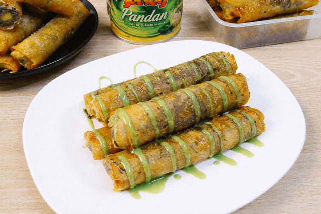 Buko Pandan Turon Malagkit
